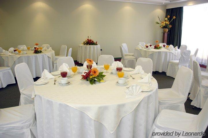 Hotel Diego De Almagro Concepción Restaurang bild
